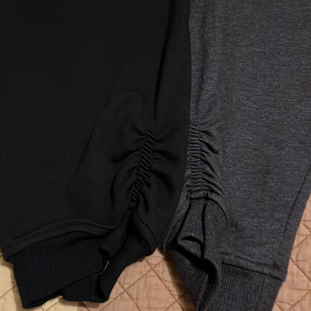 2 pair Capris lounge pants - Picture 10 of 10